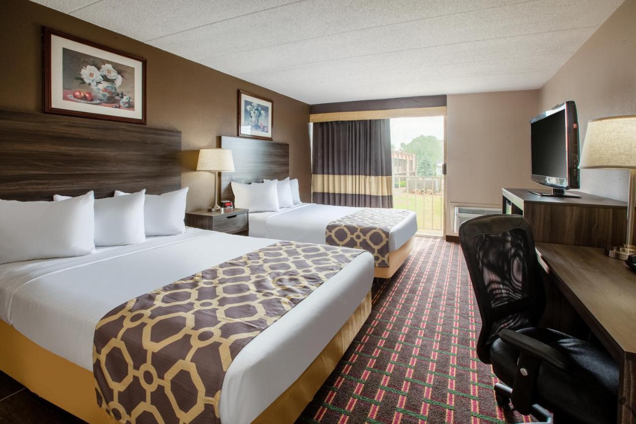 Motel Baymont By Wyndham Northwood Exterior foto