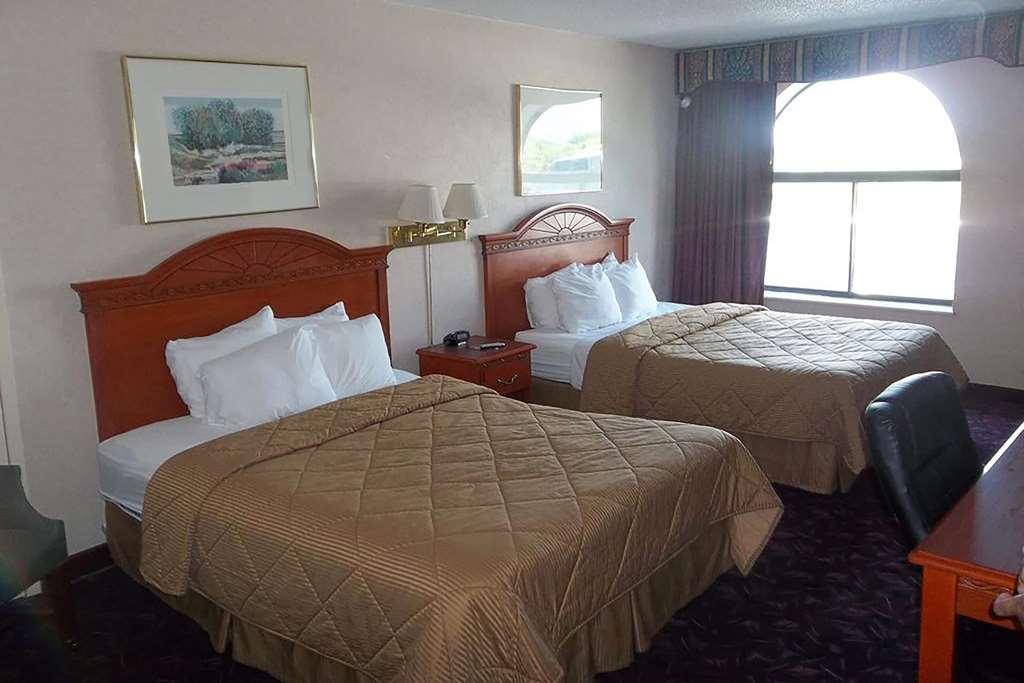 Motel Baymont By Wyndham Northwood Zimmer foto