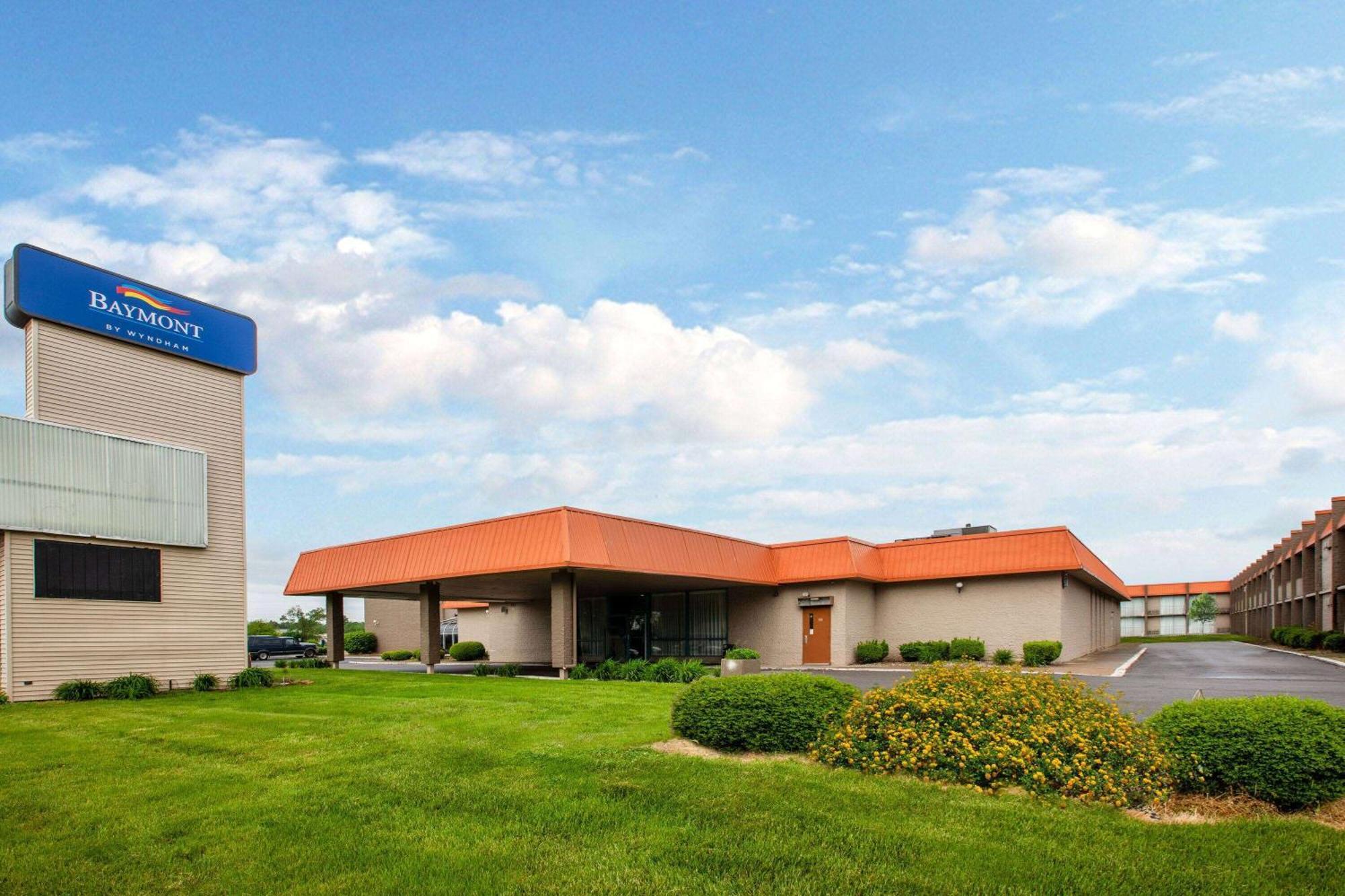Motel Baymont By Wyndham Northwood Exterior foto